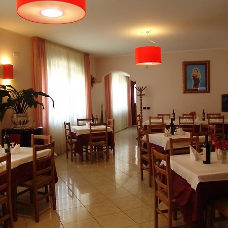 Hotel Mistef Фалерна Екстериор снимка