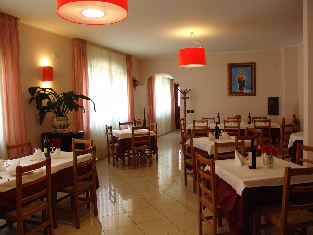 Hotel Mistef Фалерна Екстериор снимка