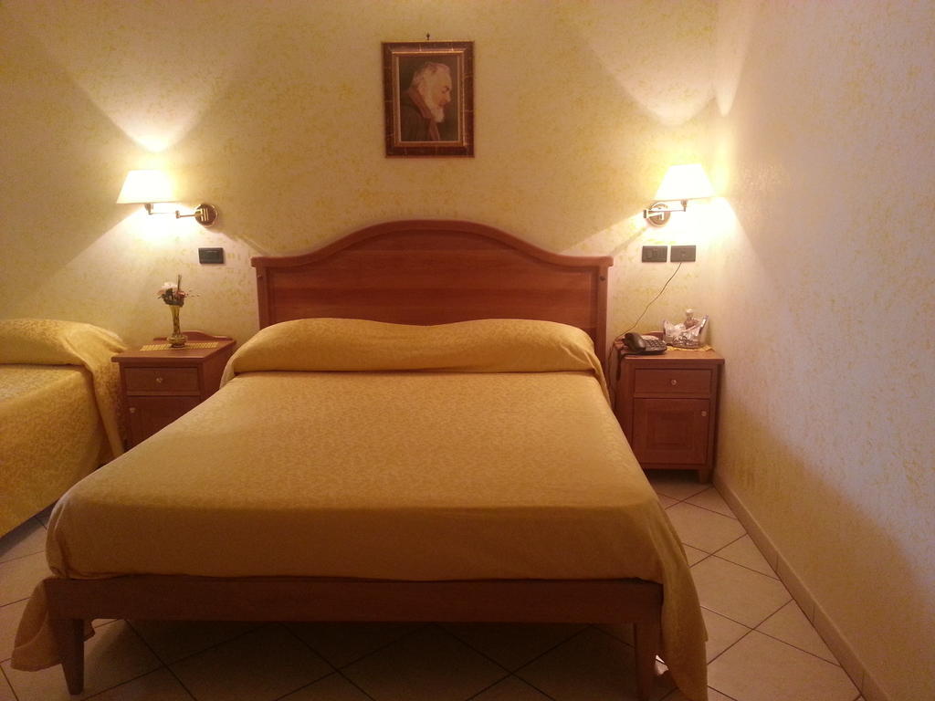 Hotel Mistef Фалерна Стая снимка