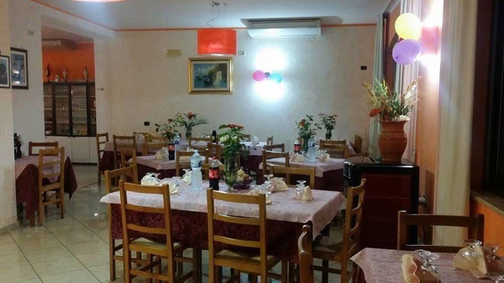 Hotel Mistef Фалерна Екстериор снимка