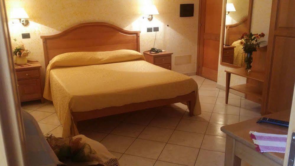 Hotel Mistef Фалерна Екстериор снимка