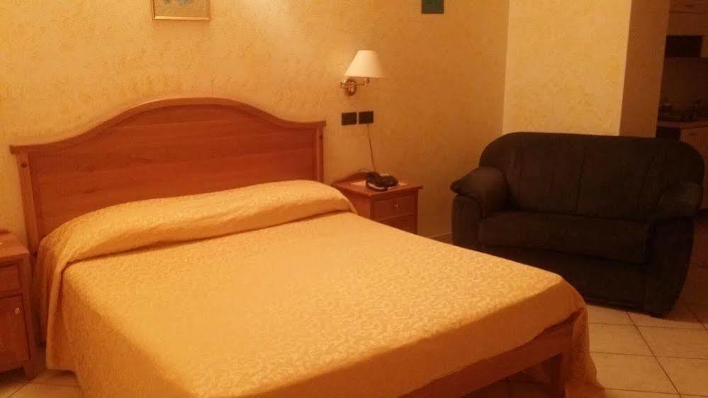 Hotel Mistef Фалерна Екстериор снимка