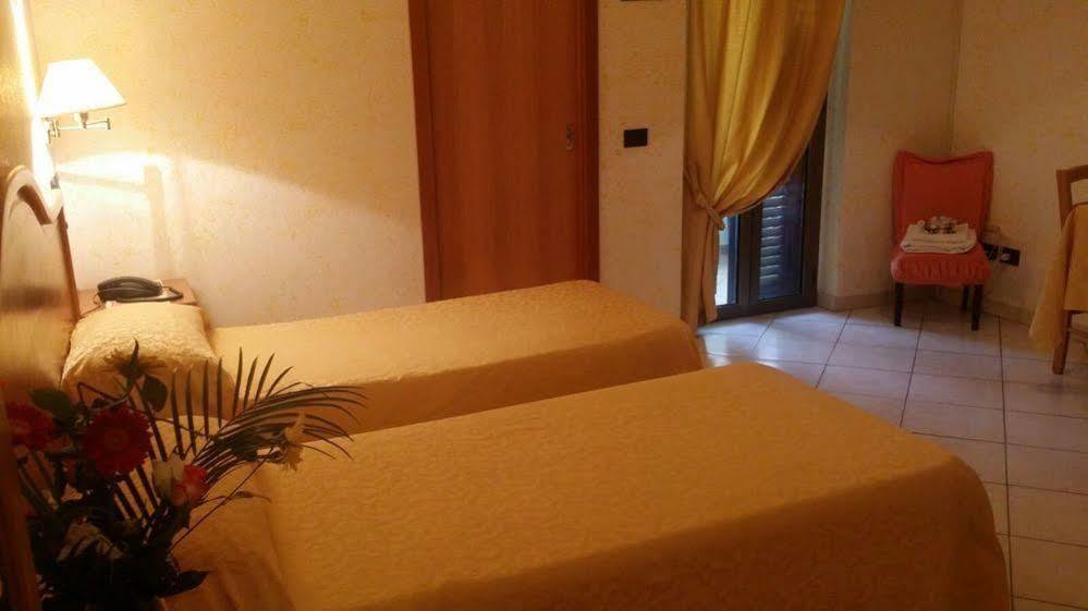 Hotel Mistef Фалерна Екстериор снимка