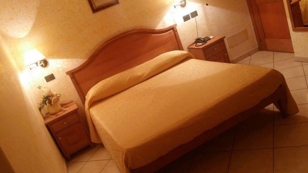 Hotel Mistef Фалерна Екстериор снимка